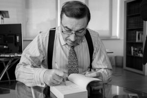 Espanol-cronista-eminente-actualidad-espanola_ECDIMA20150522_0004_20